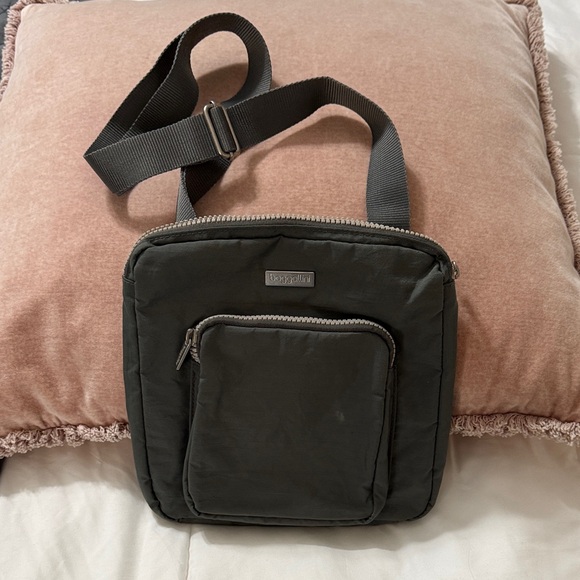 Baggallini Handbags - Baggallini Charcoal Crossbody Bag